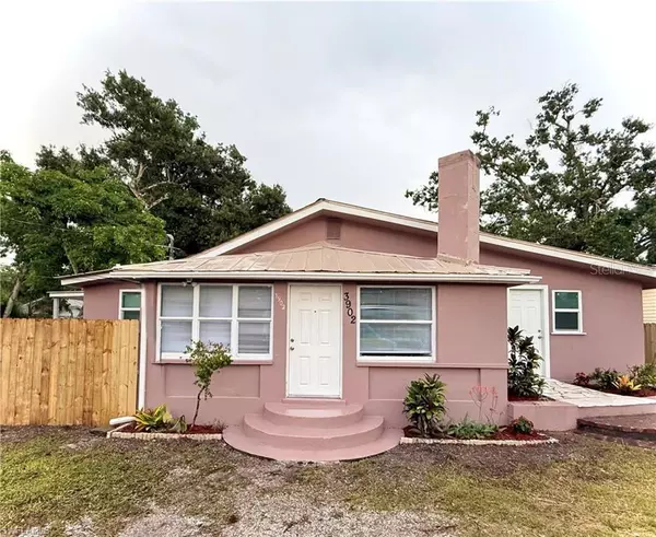 3902 LOCUST AVE, Sarasota, FL 34234