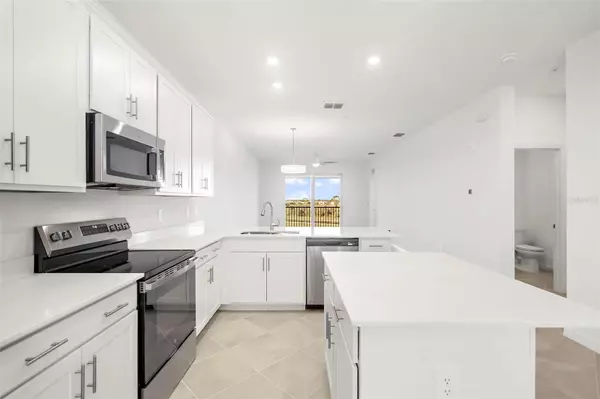 Venice, FL 34293,17565 OPAL SAND DR #403