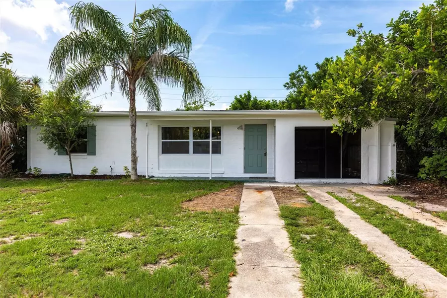 110 POINSETTIA CIR NE, Port Charlotte, FL 33952