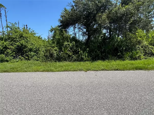 Port Charlotte, FL 33981,12412 SUNNILAND AVE