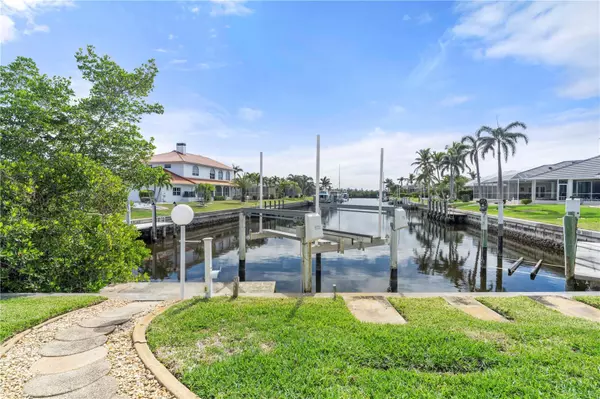 Punta Gorda, FL 33950,1511 CASEY KEY DR