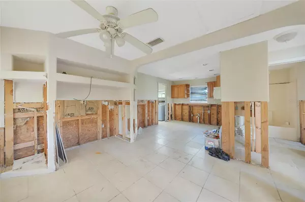 Punta Gorda, FL 33950,2701 CHARLENE ST