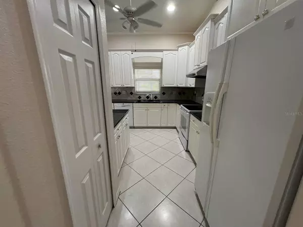 North Port, FL 34287,1052 S HARTSDALE ST