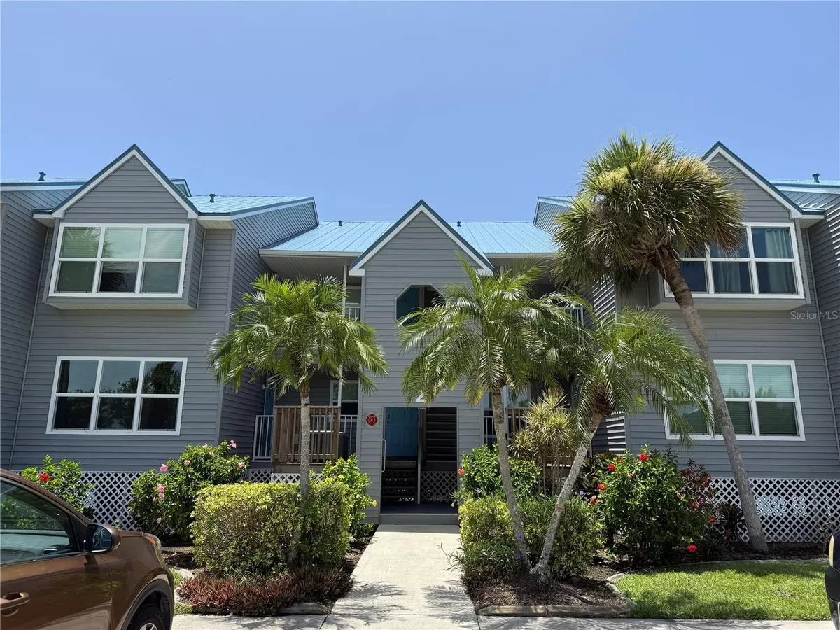 Port Charlotte, FL 33953,4410 WARREN AVE #204