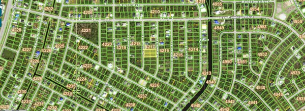 Port Charlotte, FL 33981,8207 DELAND ST