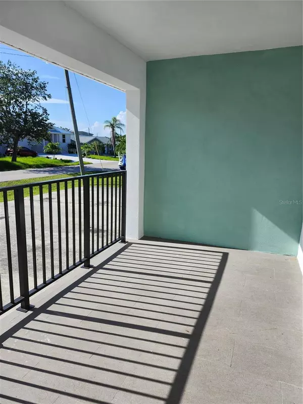 Punta Gorda, FL 33950,2921 VASCO ST #B