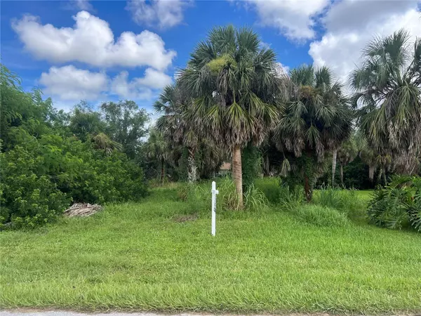 128 KINGS DR, Rotonda West, FL 33947