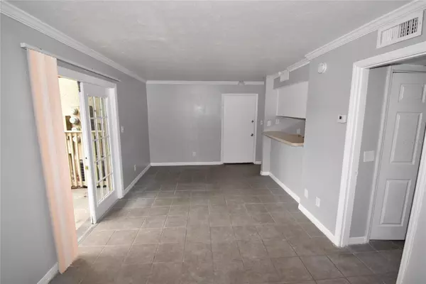 Altamonte Springs, FL 32714,425 WYMORE RD #103