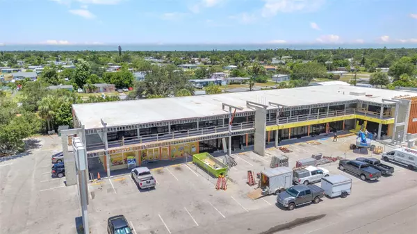 Port Charlotte, FL 33952,3596 TAMIAMI TRL #212