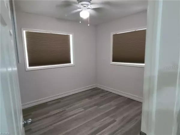 North Fort Myers, FL 33903,330 REDLIN ST
