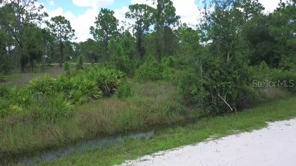 Punta Gorda, FL 33955,28072 CRESTWOOD DR
