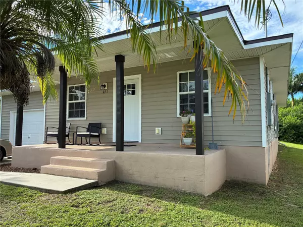 Punta Gorda, FL 33950,921 HENRY ST