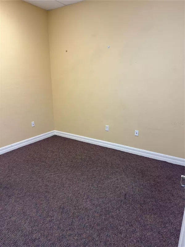 Port Charlotte, FL 33953,750 TAMIAMI TRL #1&3