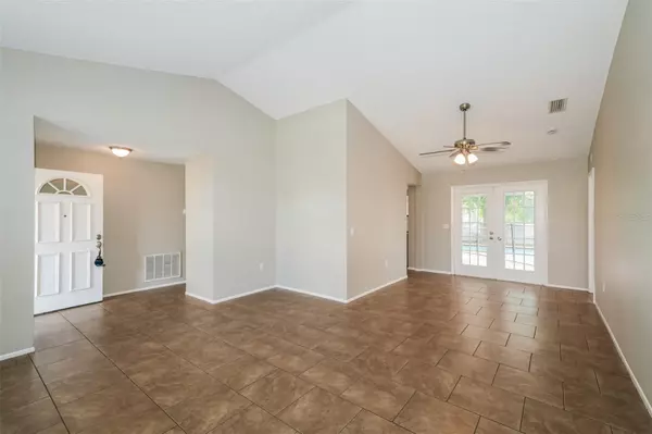 Port Richey, FL 34668,8121 GOLDEN BEAR LOOP