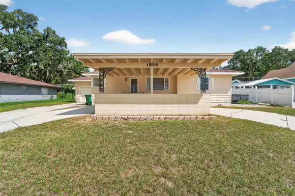 1525 N LAKE HOWARD DR, Winter Haven, FL 33881