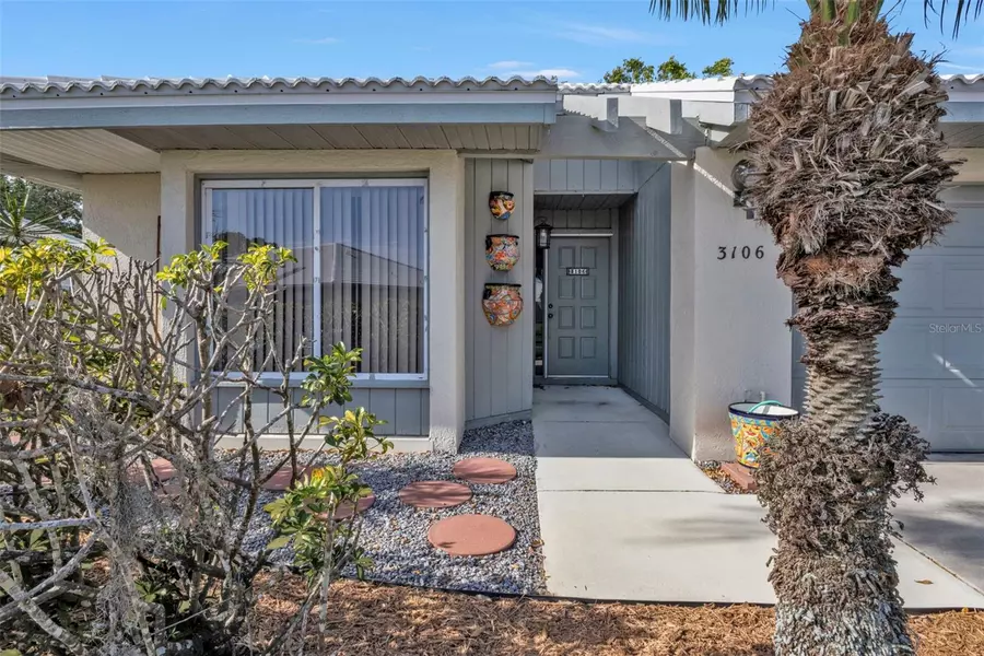 3106 HERON SHORES DR, Venice, FL 34293