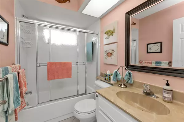 Venice, FL 34293,3106 HERON SHORES DR