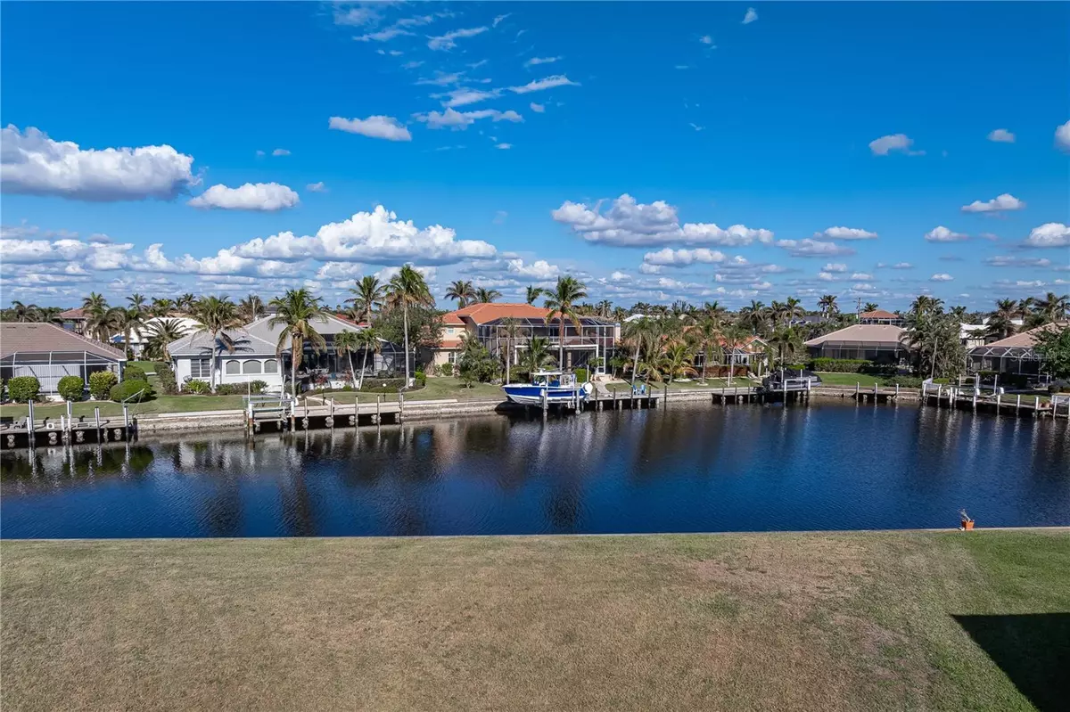 Punta Gorda, FL 33950,600 CANDIA CT