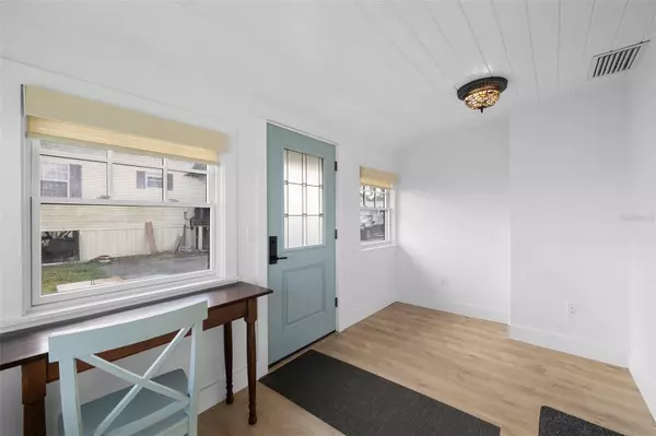 Bradenton, FL 34208,8 PARKVIEW ST