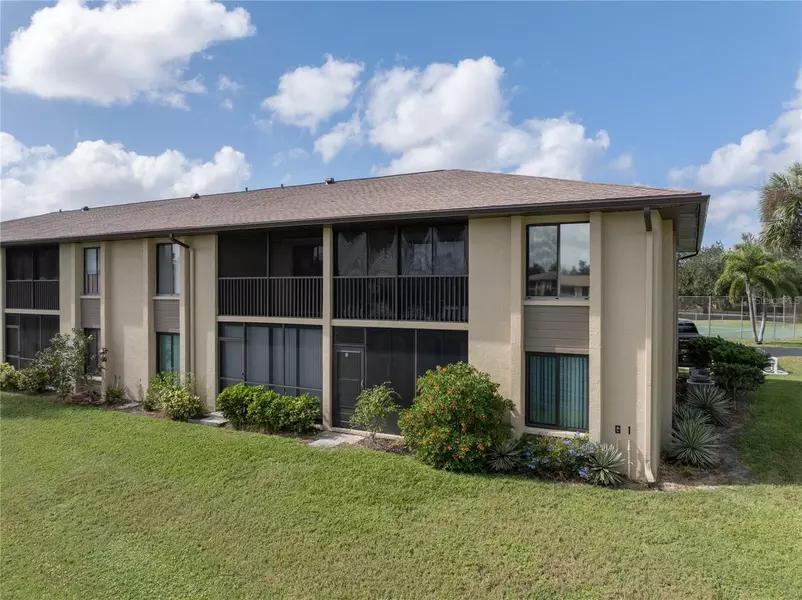 4032 OAKVIEW DR #H1, Punta Gorda, FL 33980