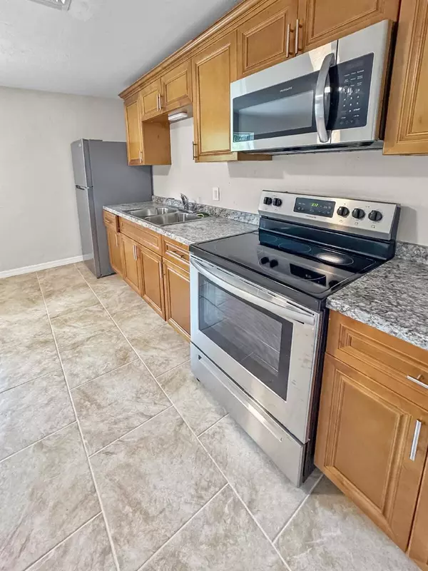 Bokeelia, FL 33922,15206 STRINGFELLOW RD #3 & 4