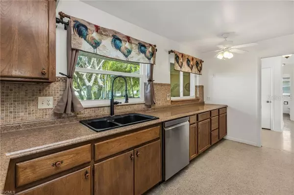 Cape Coral, FL 33904,714 SE 43RD ST