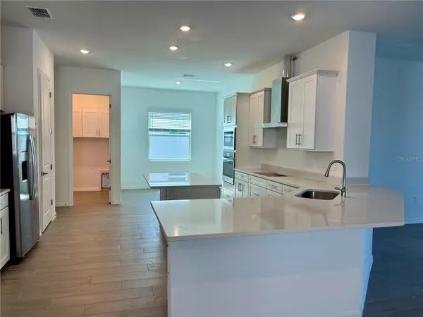 Lakewood Ranch, FL 34211,5608 LIGHTENING WHELK LN