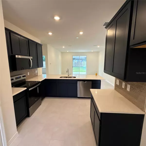 Palm Coast, FL 32164,122 WELLSTONE DR