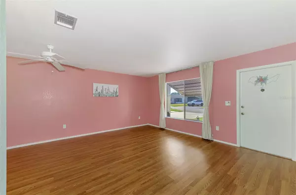 North Port, FL 34287,6916 ROSLYN CT