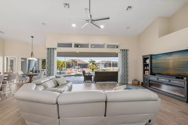 Punta Gorda, FL 33950,1217 PINE SISKIN DR