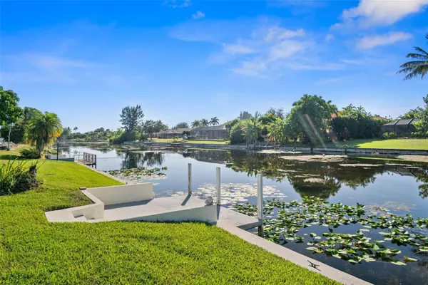 Cape Coral, FL 33990,166 SE 20TH ST
