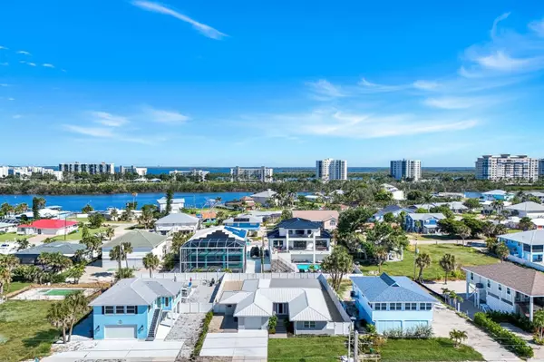 Fort Myers Beach, FL 33931,7987 ESTERO BLVD