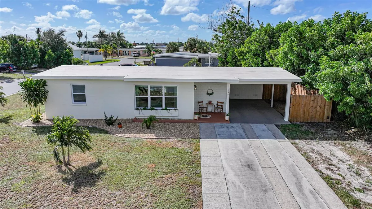 Port Charlotte, FL 33952,130 PALMETTO CIR NE