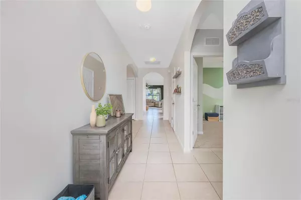 Punta Gorda, FL 33983,450 PORTO ALEGRE ST