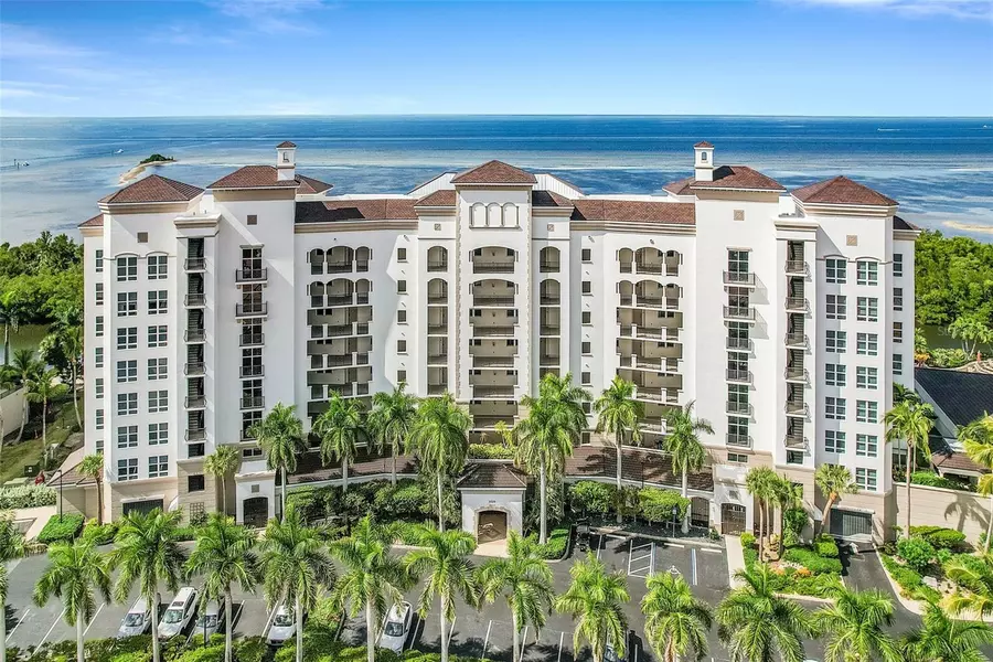 3329 SUNSET KEY CIR #203, Punta Gorda, FL 33955