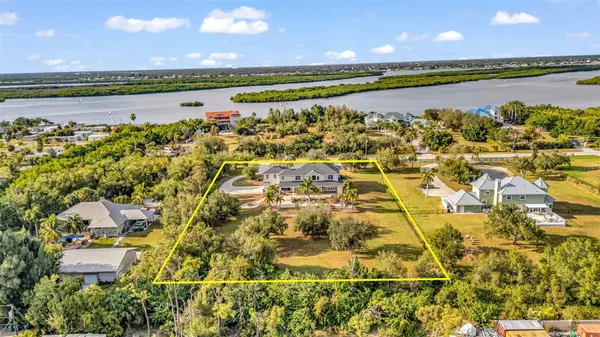 Punta Gorda, FL 33982,5595 RIVERSIDE DR