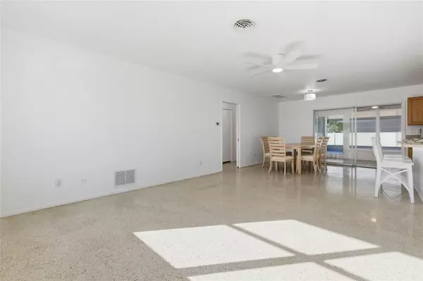 Venice, FL 34293,273 VENICE EAST BLVD