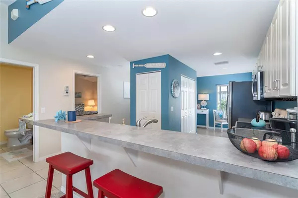 Rotonda West, FL 33947,9700 FIDDLERS GREEN CIR #219