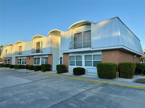 Punta Gorda, FL 33980,22333 EDGEWATER DR #B4