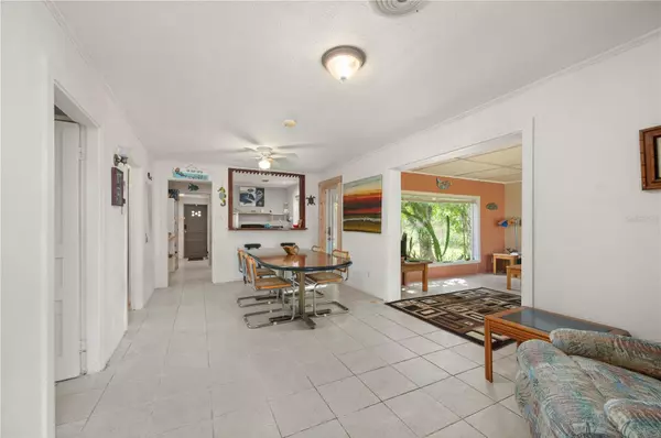 Punta Gorda, FL 33950,327 E VIRGINIA AVE