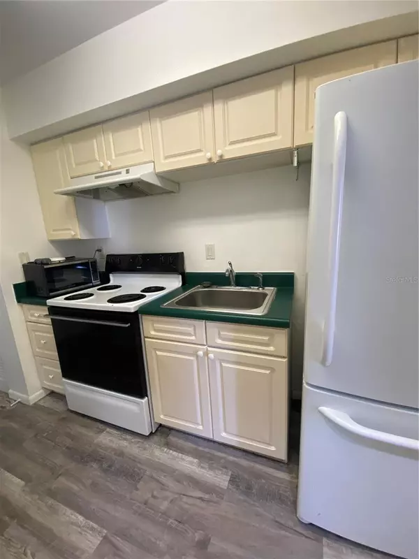 Punta Gorda, FL 33980,22302 VICK ST #112