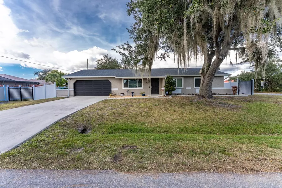 824 CALVERT AVE NW, Port Charlotte, FL 33948