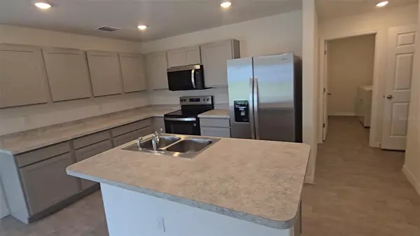 Poinciana, FL 34759,328 ELDERBERRY CT