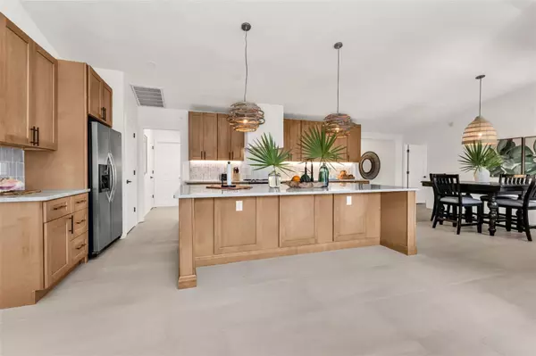 Port Charlotte, FL 33953,730 LOMOND DR