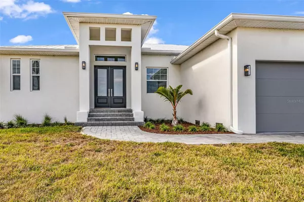 Port Charlotte, FL 33981,8086 CLYDE CIR