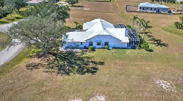 Punta Gorda, FL 33955,24352 PENHOLLOW CT