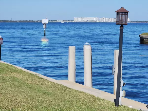 2215 PALM TREE DR, Punta Gorda, FL 33950