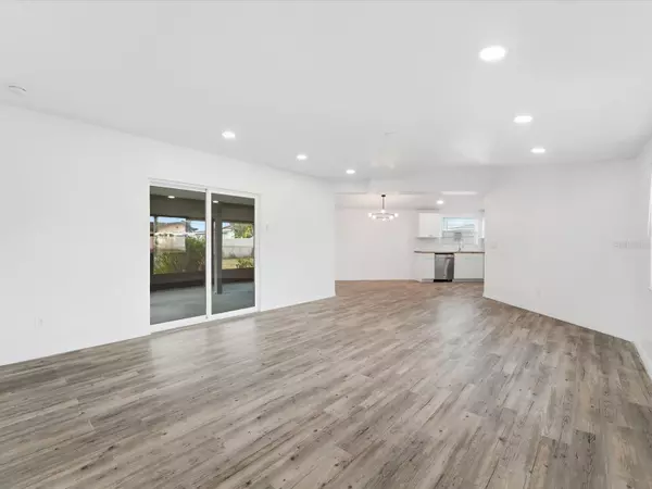 Port Charlotte, FL 33952,111 FRANCIS DR NE