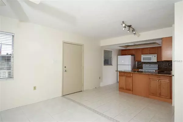 Venice, FL 34285,409 MANATEE CT #213