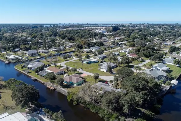 1181 MANOR RD, Englewood, FL 34223